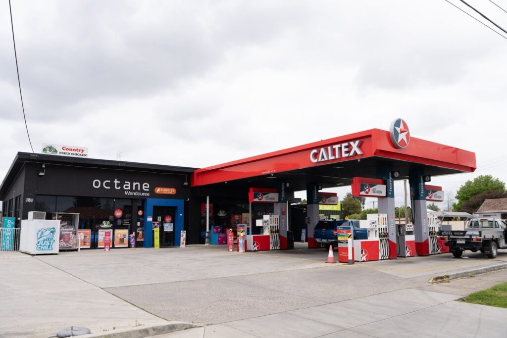 Octane Wendouree service station with its Caltex canopy, fuel pumps and store